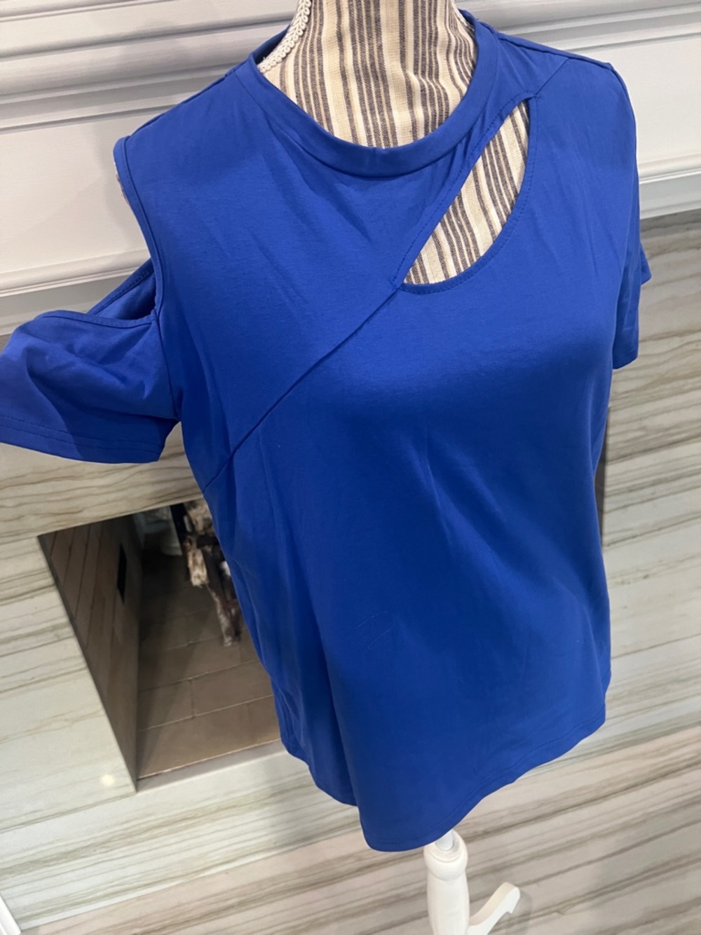 Women’s Royal Blue Cutout Short Sleeve Top